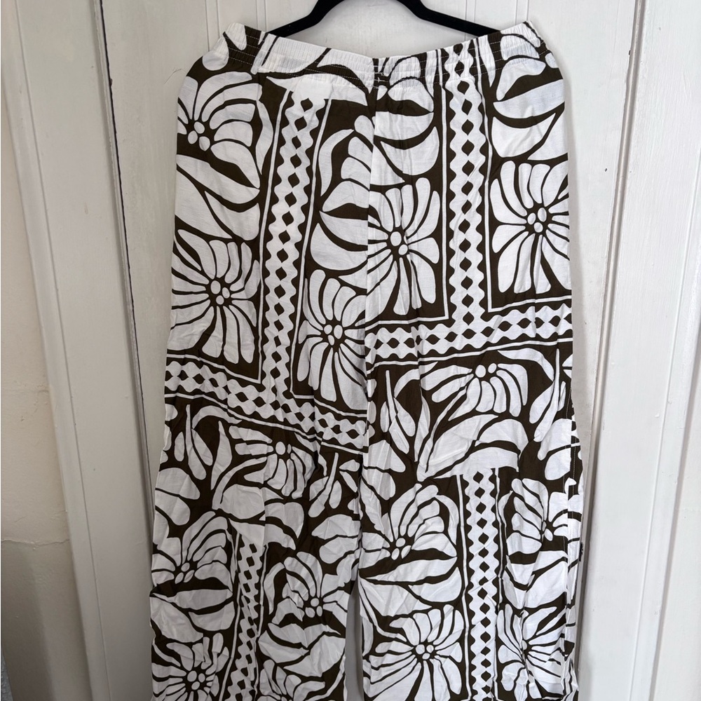 H&M Brown and White Patterned Pants